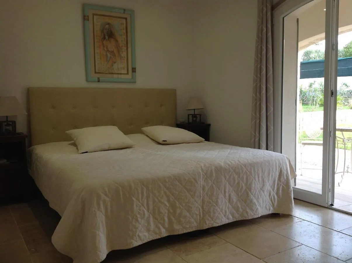 New Mas Madilauric Bed and Breakfast Peymeinade 0*,